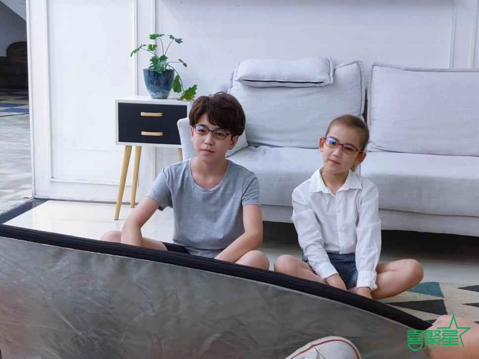 喜聚星旗下签约艺人王石星儿受邀参与京东自营品牌儿童护目镜广告拍摄