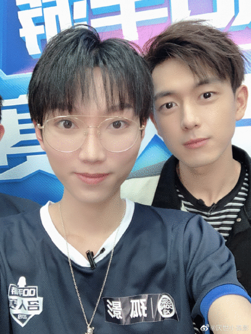 “现”男友现身虎牙直播 #孤影 李现#霸榜热搜