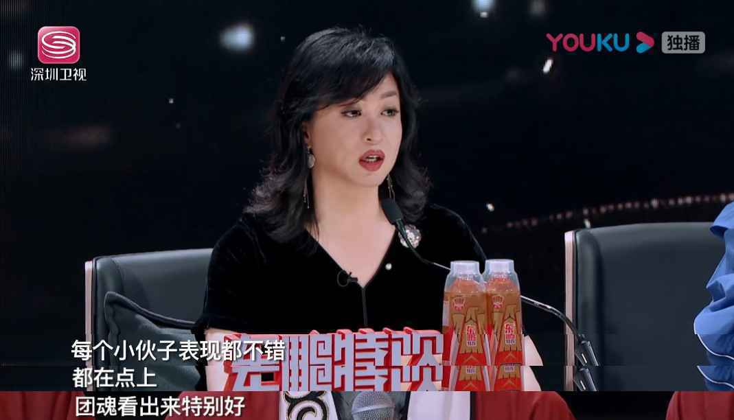 齐舞《程婴救孤》里一秒“入戏”的纸扇书生队长魏伸洋，竟然这么“有料”？