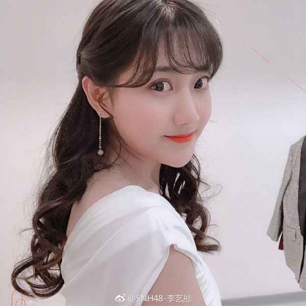 鞠婧祎 李艺彤 黄婷婷！坐过这个位置的都是“潜力股”！