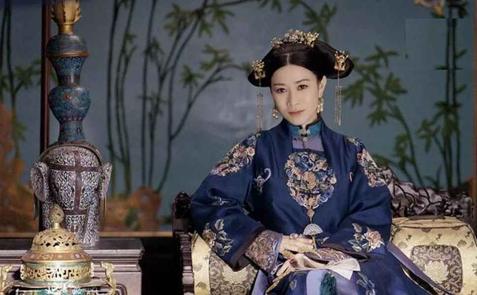 《使徒行者3》开播，为何不见佘诗曼，原来她去做这件事了
