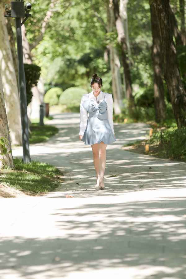 《新生日记》麦迪娜产后回归