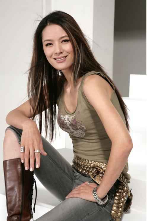 她当年是“中国第一美女”，跟央视导演闪婚闪离，后来以种地为生