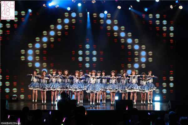  AKB48 Team SH 举办粉丝见面会
