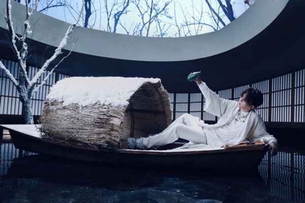 符龙飞《大胆》MV 别样中式古今混搭