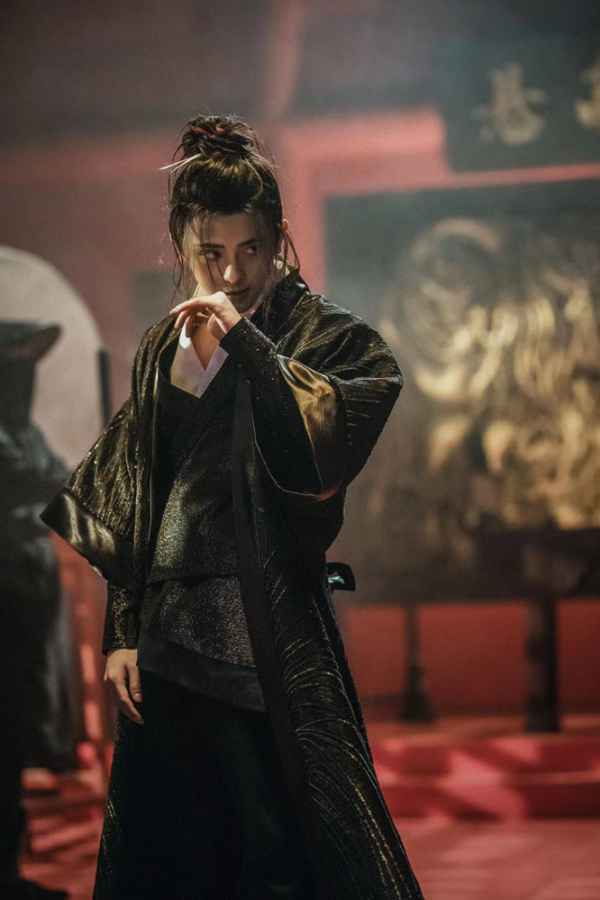 符龙飞《大胆》MV实力COS王也