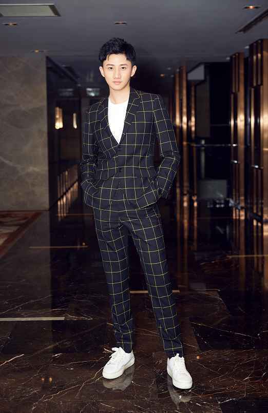 梁振伦出席FASHION ZOO时髦圈儿活动，翩翩绅士精致亮眼