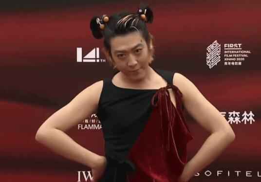 姜思达红毯造型
