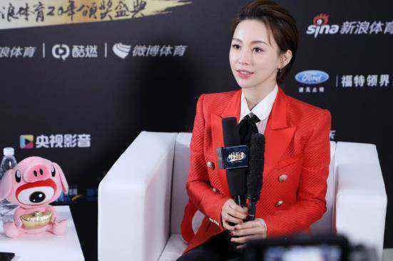 潘晓婷获“中国体育20年突破奖” 大方“表白”台球欲寻求新突破