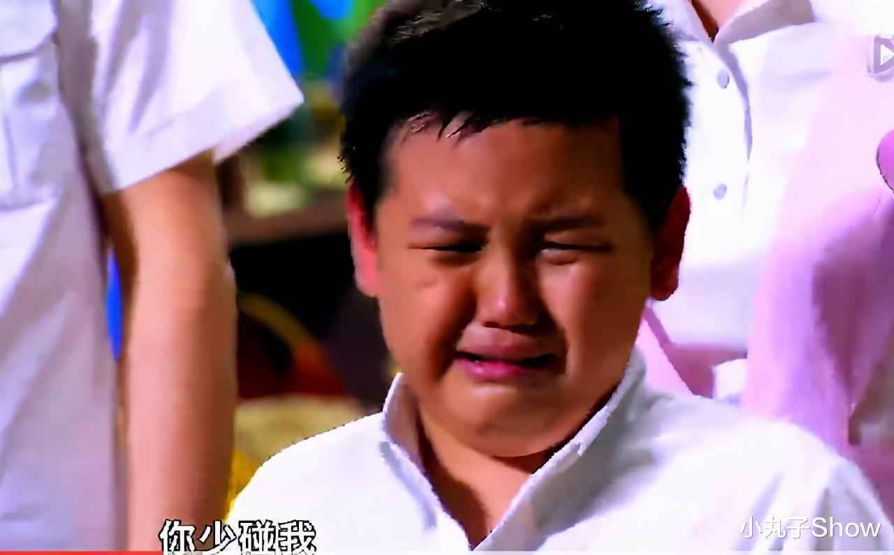 “晴格格”王艳最新路透曝光，古装打扮瘦成纸片人，皮肤难掩疲态