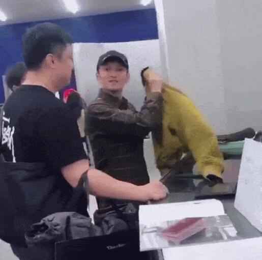 李维嘉怼偷拍网友