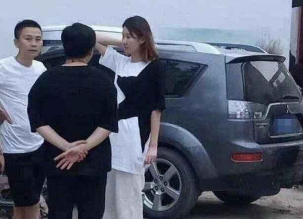 曝王宝强女友生子