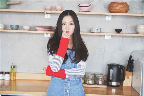  美琪Vicky携新单曲《迟熟少女》重磅回归