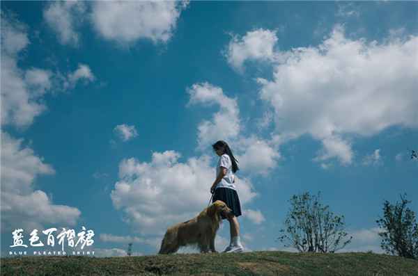  电影《蓝色百褶裙》定档12月28日