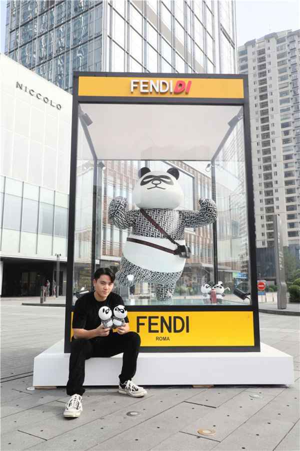 王令尘跨界艺术装置“Fendidi”开展