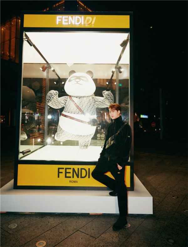 王令尘跨界艺术装置“Fendidi”开展