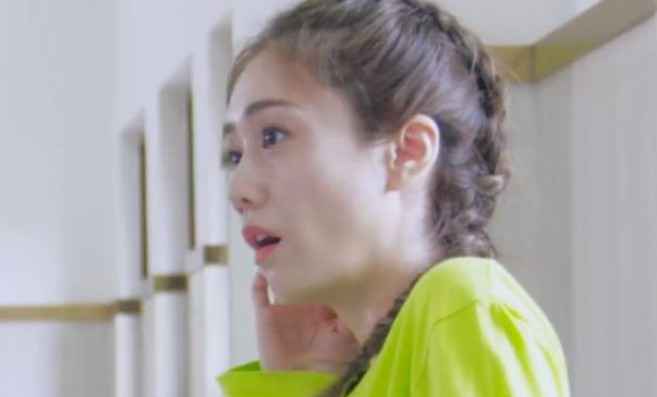黄晓明安慰刘芸 很暖男