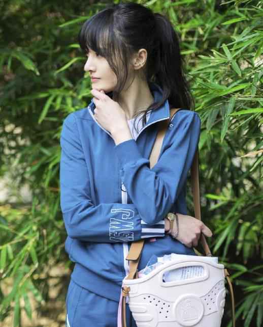 郑爽复古校服