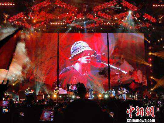李志演出现场。　王鹏 摄