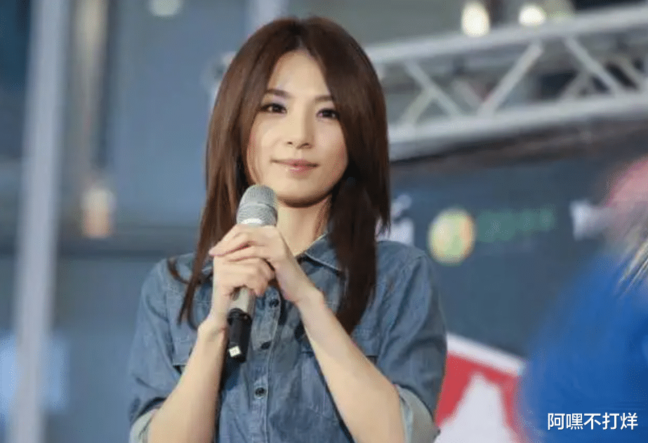 田馥甄为何一直拒绝林俊杰？其实我们都想错了，原因很现实