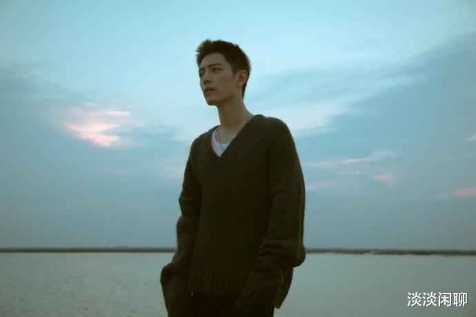 肖战也追星？还抢了热评第一？既追星也被追，粉丝笑疯