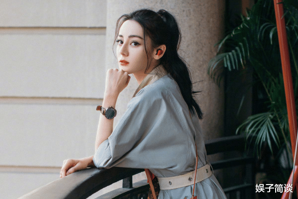 “最受欢迎”女演员洗牌：杨紫第6，毛晓彤空降第3，榜首终于易主
