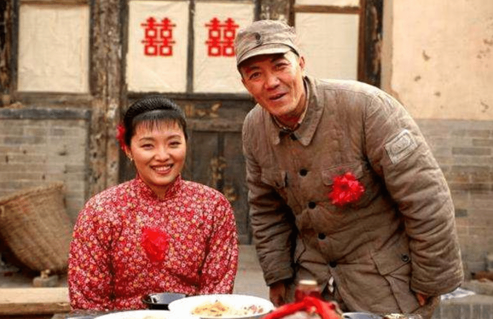 2005年，梁林琳演了《亮剑》秀芹，此后她无法摆脱李云龙的名字