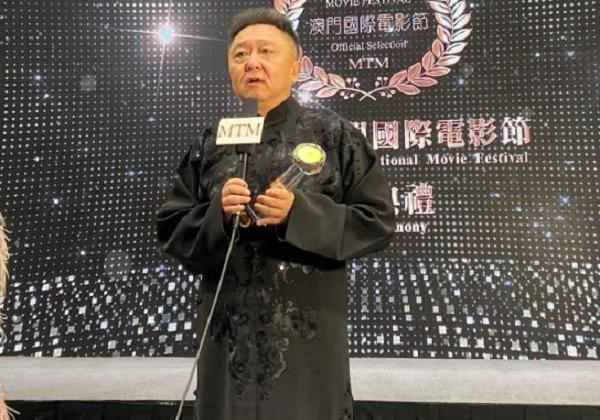 20年前，有谁注意到焦恩俊身边的龙套演员，如今已成国际影帝